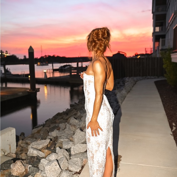 V. Chapman Cream Lace Midi Dress - Picture 14 of 16